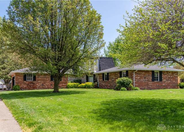 Property at 2245 Shenandoah Dr, Troy, OH 45373, 3 beds, 2.5 baths