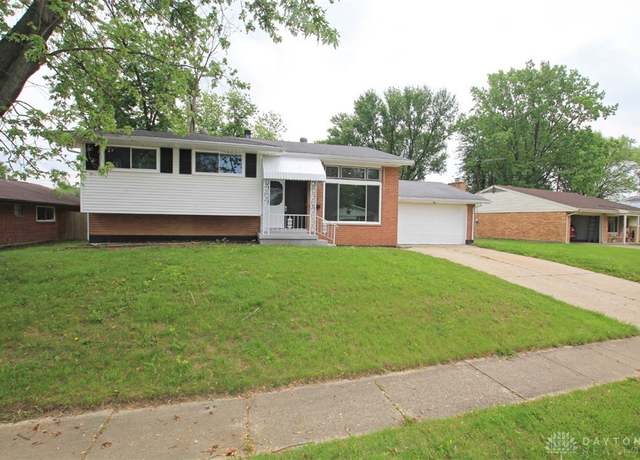 Property at 1010 Heathwood Dr, Englewood, OH 45322, 4 beds, 2.5 baths