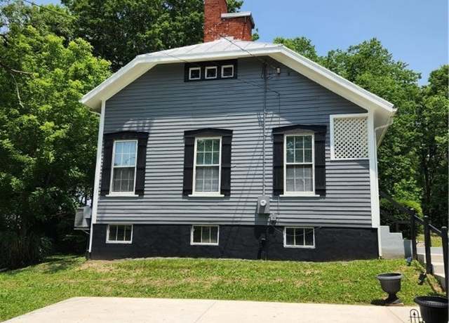 Property at 2282 Whitey Marshall Dr, Beavercreek, OH 45434, 3 beds, 1 bath