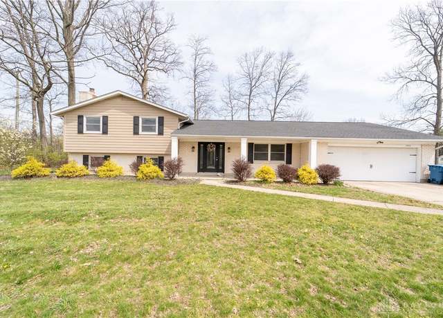 Property at 7000 Centerlawn Dr, Dayton, OH 45424, 5 beds, 2.5 baths
