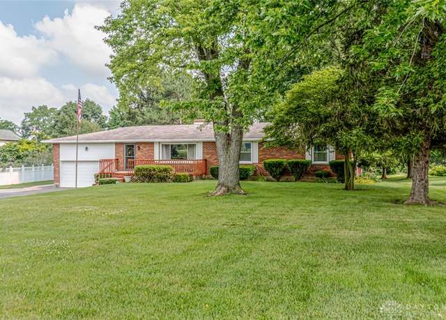 Property at 1027 Old Springfield Rd, Vandalia, OH 45377, 3 beds, 2 baths