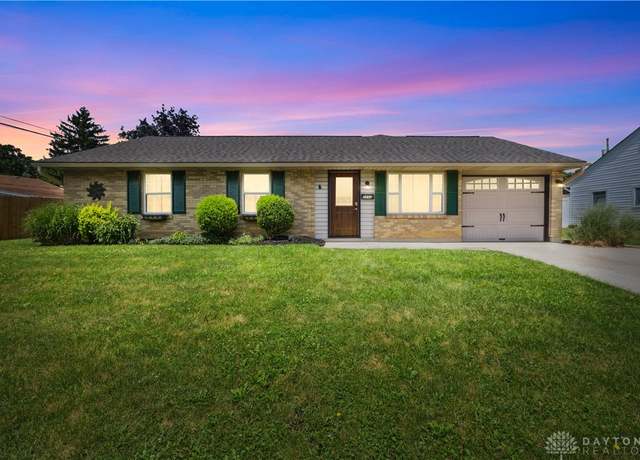 Property at 1113 Londonderry Dr, Vandalia, OH 45377, 3 beds, 2 baths