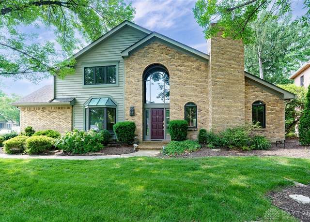 Property at 875 Deer Run Rd, Dayton, OH 45459, 3 beds, 2.5 baths