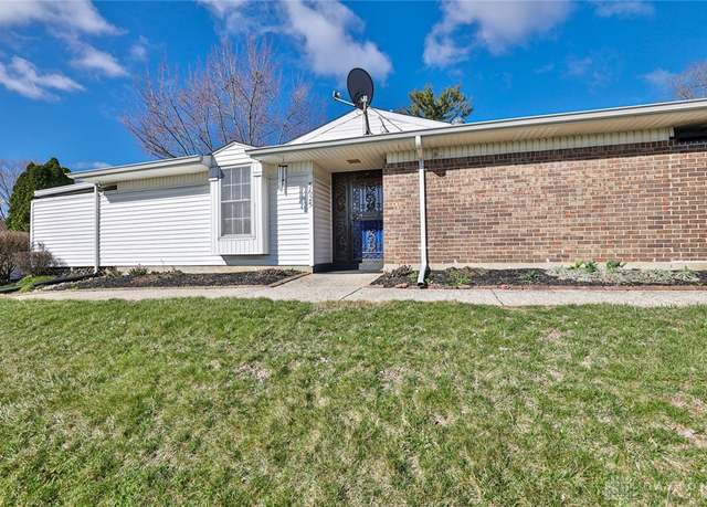 Property at 5625 Troy Villa Blvd, Huber Heights, OH 45424, 3 beds, 2 baths