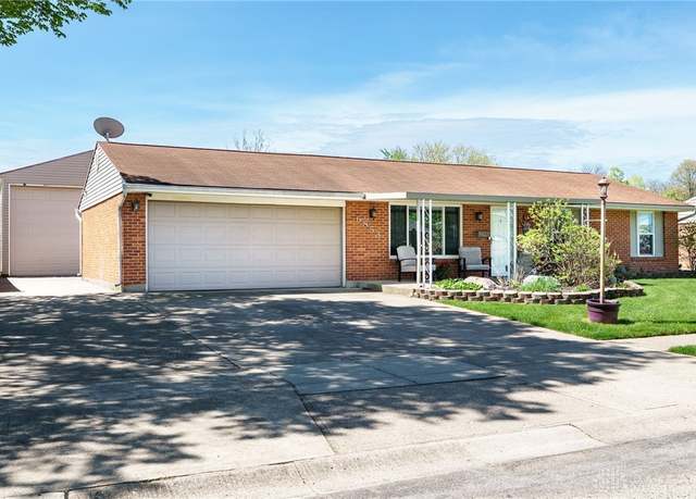 Property at 6853 Laurelview Dr, Dayton, OH 45424, 3 beds, 1 bath