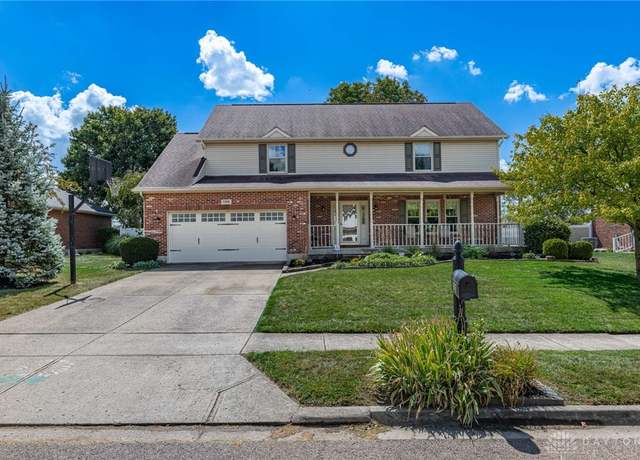 Property at 720 Pinehurst Dr, Tipp City, OH 45371, 4 beds, 2.5 baths