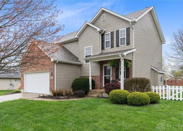 Property at 2638 Huntington Dr, Troy, OH 45373, 3 beds, 2.5 baths