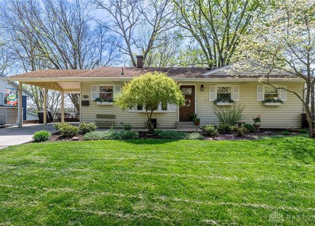 Property at 123 Upper Hillside Dr, Bellbrook, OH 45305, 3 beds, 2 baths