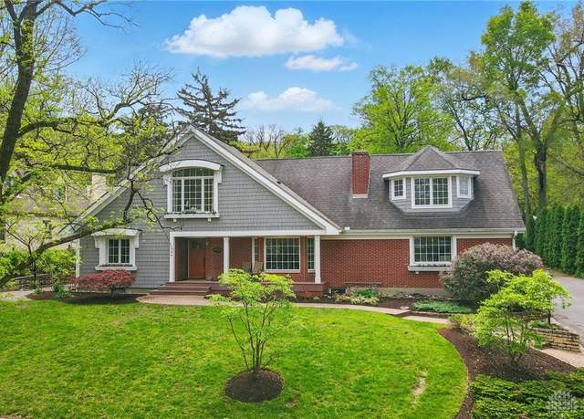 Property at 336 Ridgewood Ave, Oakwood, OH 45409, 6 beds, 3 baths