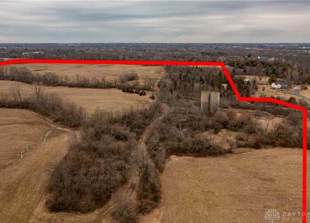 Property at 8277 Westbrook Rd, Clayton, OH 45309