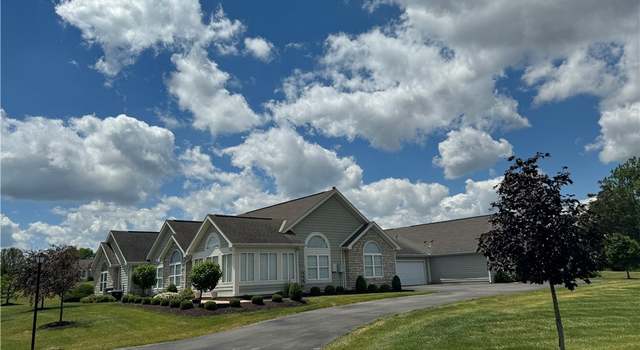 Photo of 5023 Crescent Ridge Dr, Clayton, OH 45315