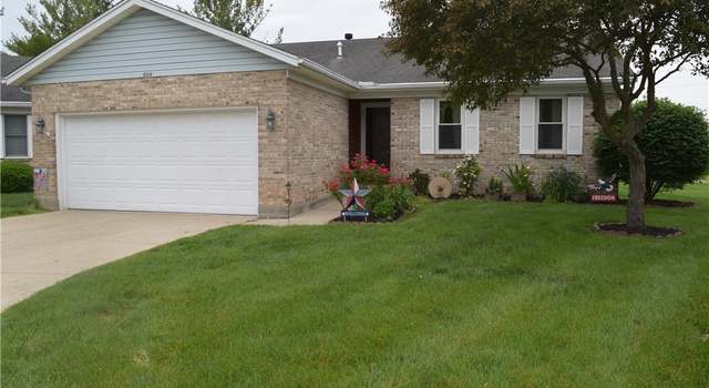 Photo of 804 Spring Lake Cir, Enon Vlg, OH 45323