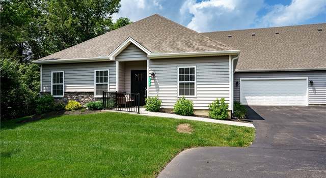 Photo of 1102 Brookfield Dr, Waynesville, OH 45068