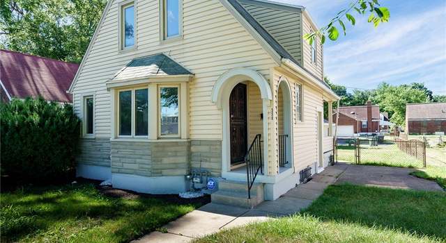 Photo of 558 W Stewart St, Dayton, OH 45417