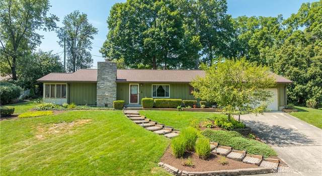 Photo of 977 Crestwood Hills Dr, Vandalia, OH 45377