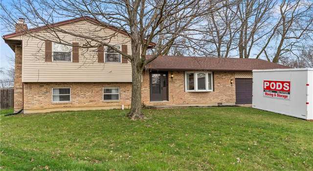 Photo of 621 Lake Forest Dr, Dayton, OH 45449