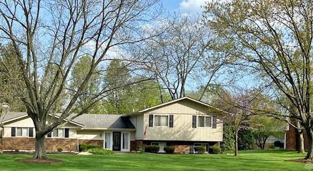 Photo of 864 Rockcreek Dr, Centerville, OH 45458