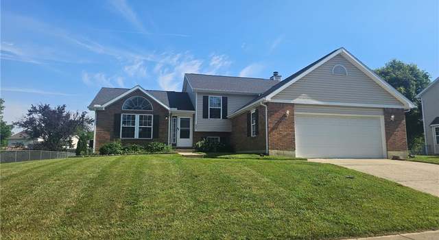 Photo of 5981 Mount Royal Dr, Clayton, OH 45315