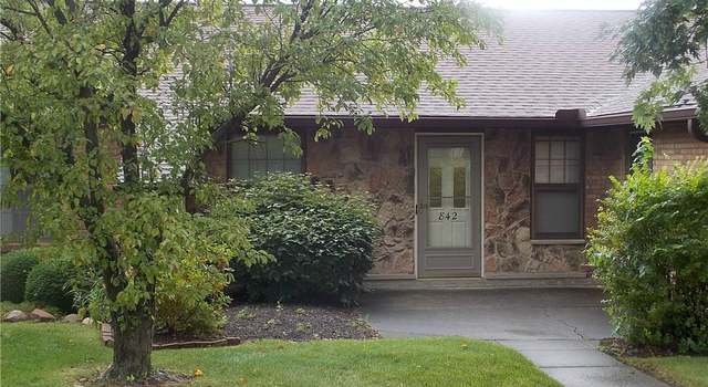 Photo of 842 Pine Needles Dr, Centerville, OH 45458