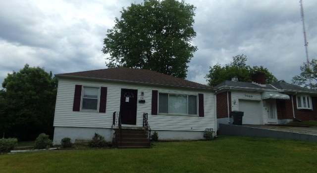 Photo of 714 Oakleaf Dr, Dayton, OH 45417