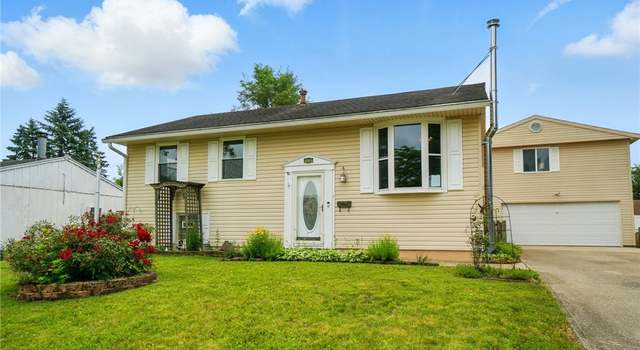 Photo of 1205 Burket Dr, New Carlisle, OH 45344