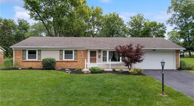 Photo of 15 Gracewood Dr, Centerville, OH 45458