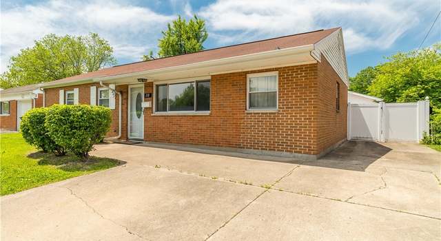 Photo of 318 Lutz Dr, Englewood, OH 45322