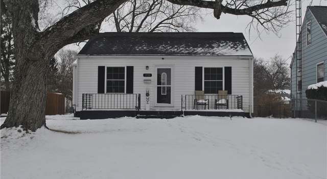 Photo of 1733 N Sweetbriar Ln, Springfield, OH 45505