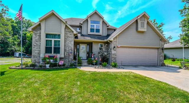 Photo of 1704 Echo Lake Dr, Piqua, OH 45356