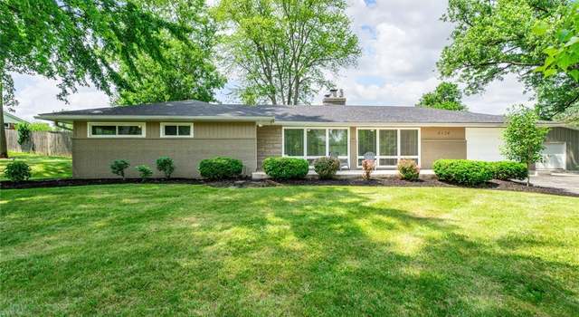 Photo of 4124 Carondelet Dr, Beavercreek, OH 45440
