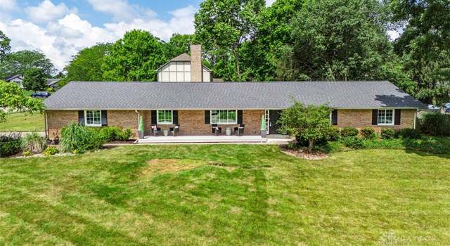 Photo of 1695 Winterstone Ct, Washington Twp, OH 45458