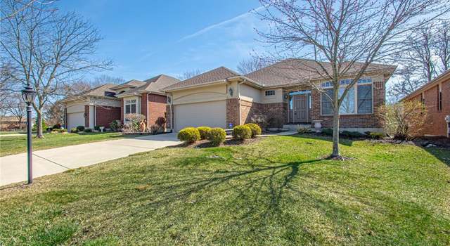 Photo of 884 Eagle Run Dr, Dayton, OH 45458