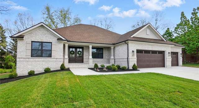 Photo of 411 E Social Row Rd, Washington Twp, OH 45458