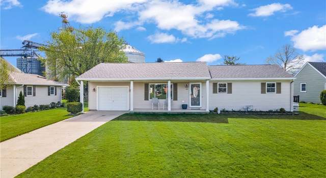 Photo of 415 Debra Dr, Botkins, OH 45306