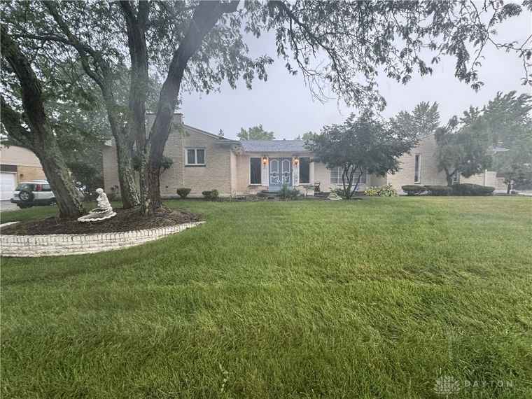 Photo of 801 Accent Park Dr Dayton, OH 45417