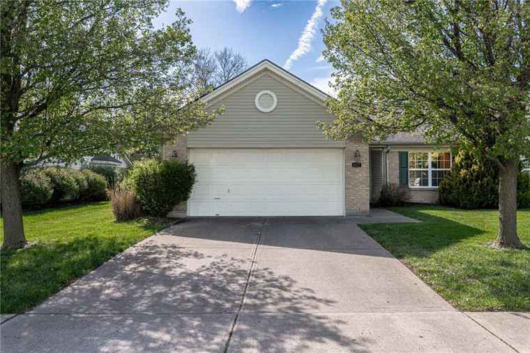 Photo of 6617 Grovebelle Dr Huber Heights, OH 45424