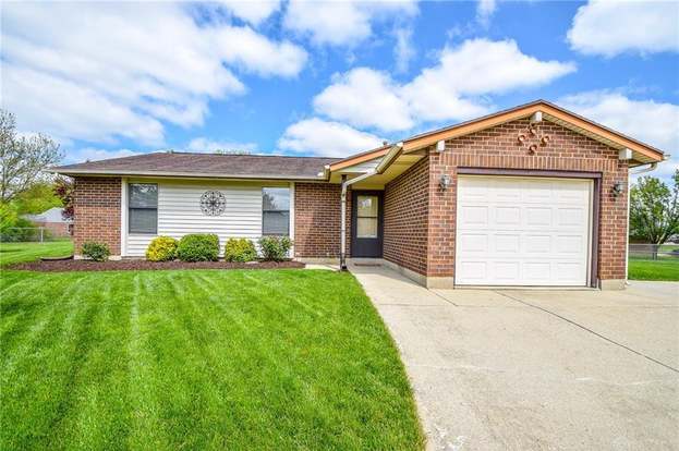 4232 Vitek Dr Huber Heights Oh 45424 Realtor Com