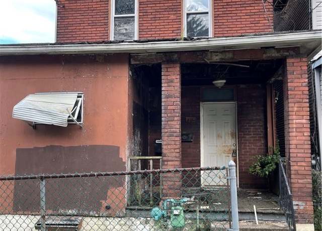 Property at 805 Oak St, Duquesne, PA 15110, 3 beds, 1 bath