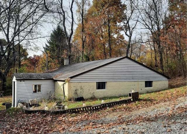 Property at 421 Wildlife Ln, Hempfield Twp - Wml, PA 15601, 2 beds, 1 bath