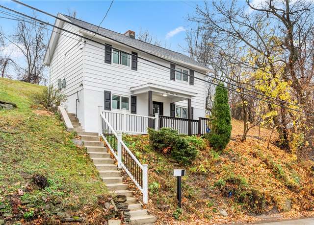 Property at 125 Liberty St, Bridgeville, PA 15017, 3 beds, 1 bath