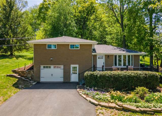 Property at 923 Mcclelland, Peters Twp, PA 15332, 3 beds, 2 baths