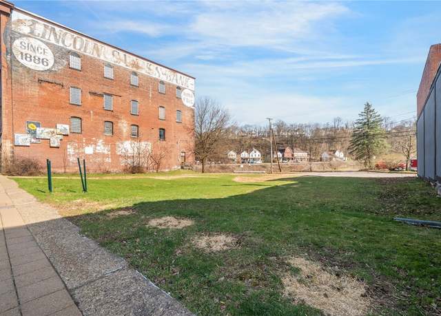 Property at 7-17 W Main St, Carnegie, PA 15106