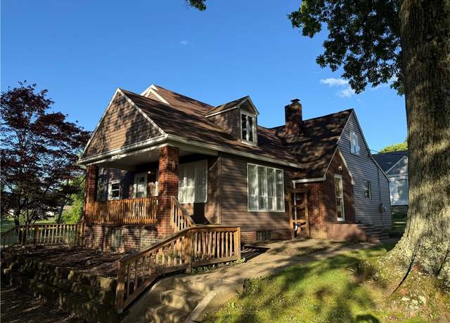 Property at 2225 Pleasantview Dr, Manor Twp, PA 16226, 5 beds, 2 baths