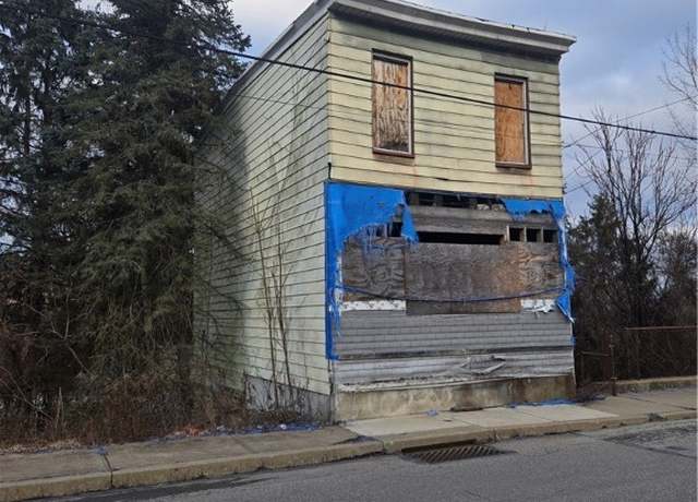 Property at 1922 Rhine St, Spring Hill, PA 15212, 3 beds