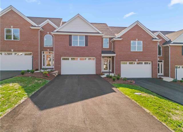 Property at 107 Anderson Sta, Peters Twp, PA 15367, 3 beds, 2.5 baths