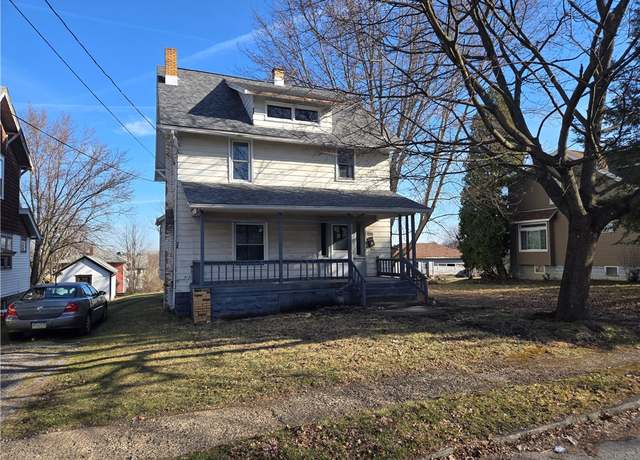 Property at 1212 Negley St, Farrell, PA 16121, 3 beds, 1 bath