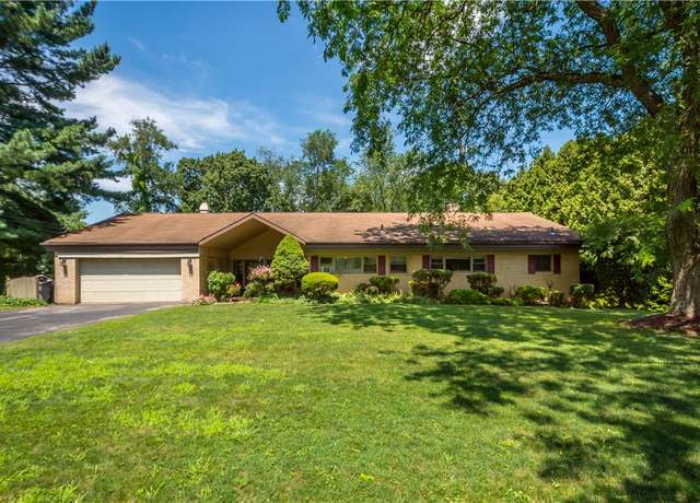 Property at 133 Rockingham Ln, Peters Twp, PA 15317, 4 beds, 4.5 baths