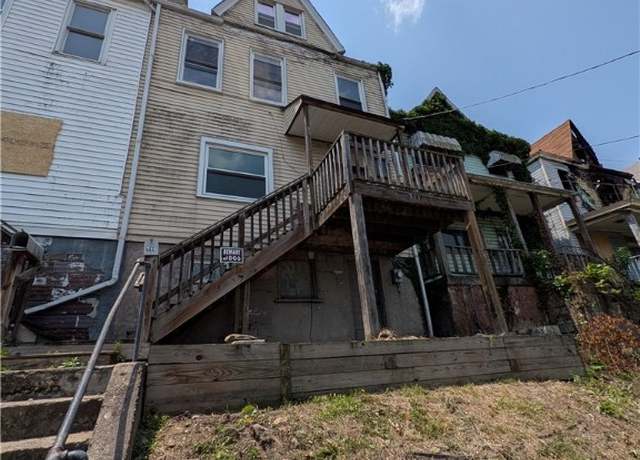 Property at 711 Fruit Way, Mckees Rocks, PA 15136, 3 beds, 1.5 baths