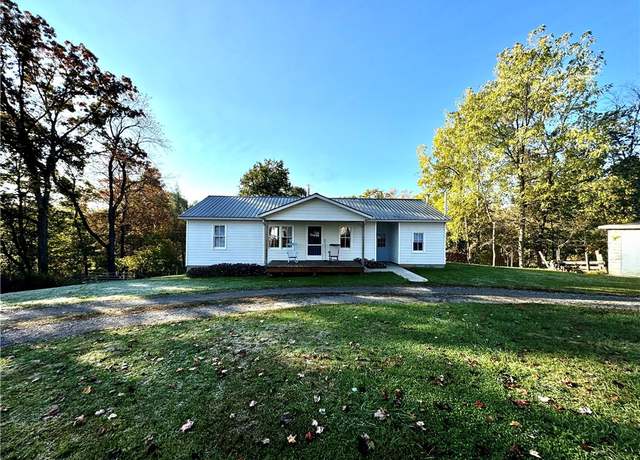 Property at 1689 Skyhill Rd, Mahoning Twp - Law, PA 16116, 2 beds