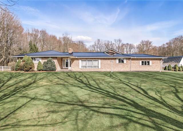 Property at 190 Hamburg Rd, Hempfield Twp - Mer, PA 16125, 3 beds, 3.5 baths